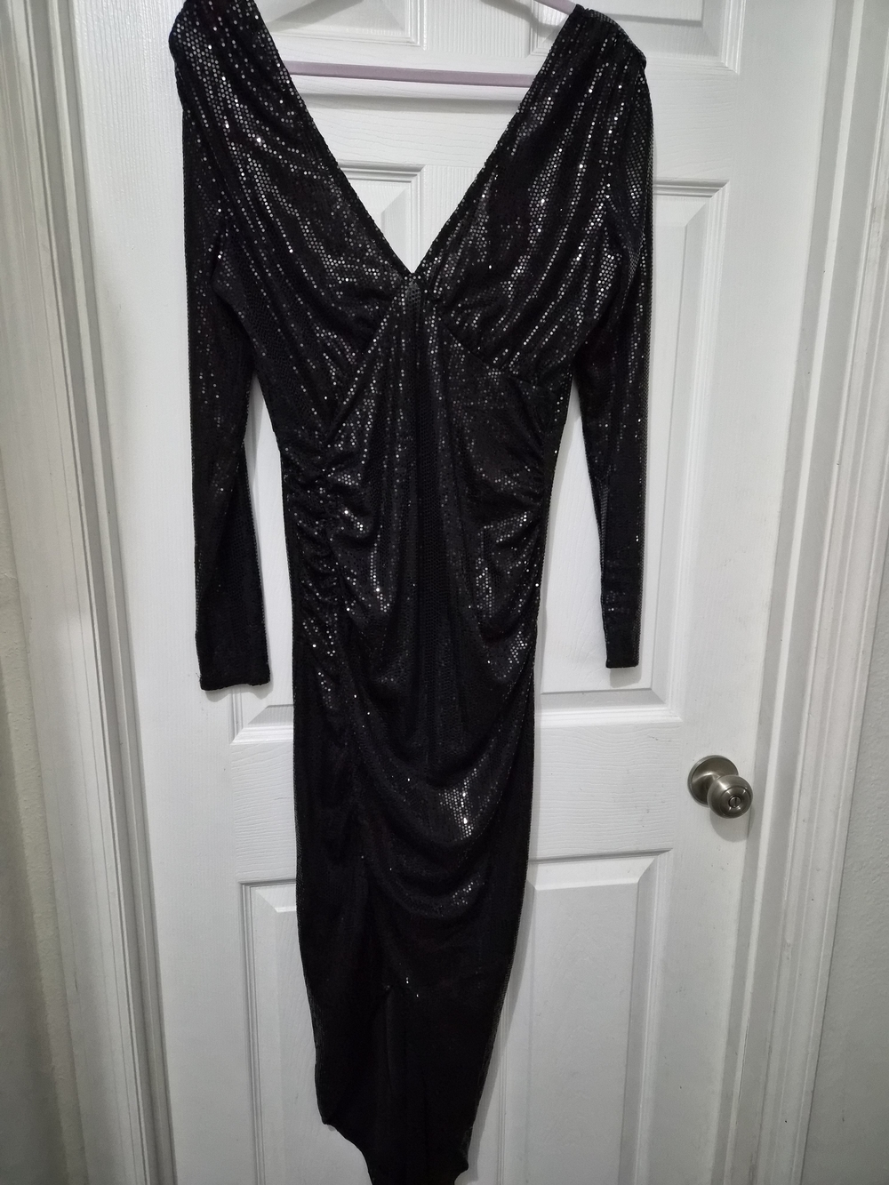 VENUS Black Sequin Long Sleeve V-Neck Dress